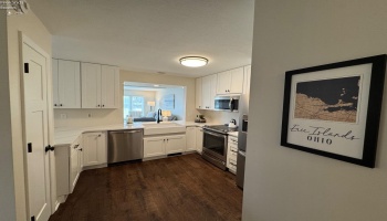 100 Harbors End Drive, Port Clinton, 43452, 2 Bedrooms Bedrooms, ,2 BathroomsBathrooms,Residential,For Sale,Harbors End,20251377