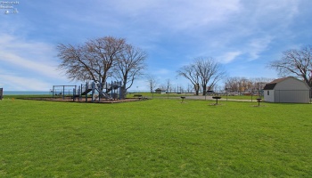 206 Lakeshore Drive, Port Clinton, 43452, 1 Bedroom Bedrooms, ,1 BathroomBathrooms,Residential,For Sale,Lakeshore,20251294
