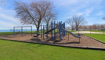 206 Lakeshore Drive, Port Clinton, 43452, 1 Bedroom Bedrooms, ,1 BathroomBathrooms,Residential,For Sale,Lakeshore,20251294