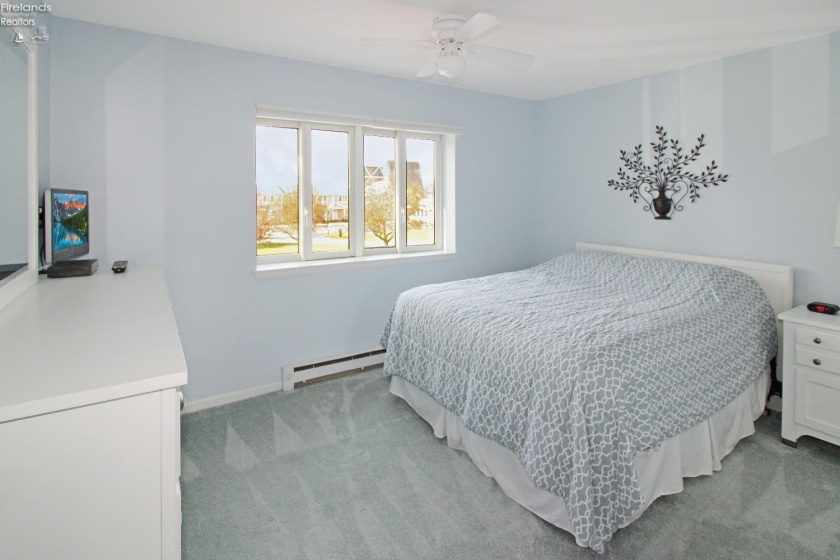 206 Lakeshore Drive, Port Clinton, 43452, 1 Bedroom Bedrooms, ,1 BathroomBathrooms,Residential,For Sale,Lakeshore,20251294