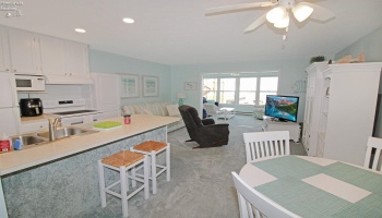 206 Lakeshore Drive, Port Clinton, 43452, 1 Bedroom Bedrooms, ,1 BathroomBathrooms,Residential,For Sale,Lakeshore,20251294