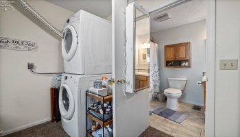 87 Schooner Point Drive, Port Clinton, 43452, 2 Bedrooms Bedrooms, ,2 BathroomsBathrooms,Residential,For Sale,Schooner Point,20251408