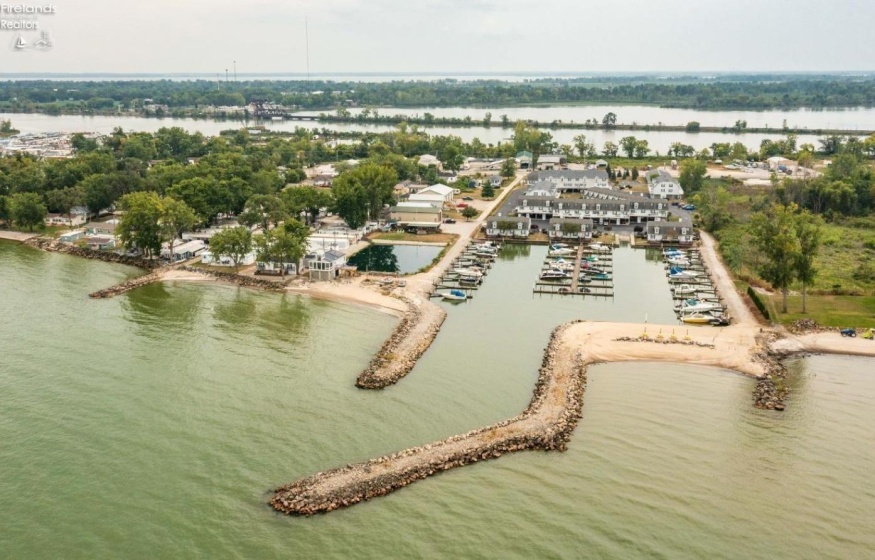 87 Schooner Point Drive, Port Clinton, 43452, 2 Bedrooms Bedrooms, ,2 BathroomsBathrooms,Residential,For Sale,Schooner Point,20251408