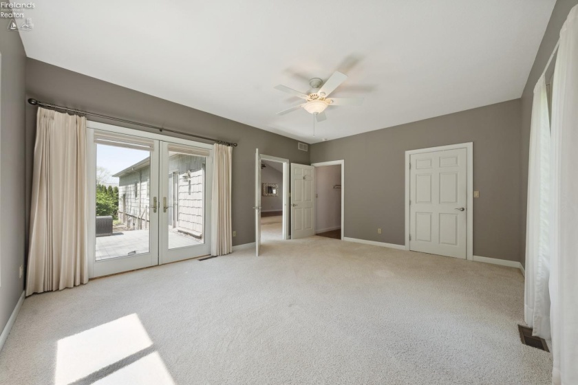 3580 Oak Lake Drive, Port Clinton, 43452, 3 Bedrooms Bedrooms, ,3 BathroomsBathrooms,Residential,For Sale,Oak Lake,20251392