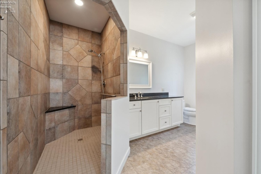 3580 Oak Lake Drive, Port Clinton, 43452, 3 Bedrooms Bedrooms, ,3 BathroomsBathrooms,Residential,For Sale,Oak Lake,20251392