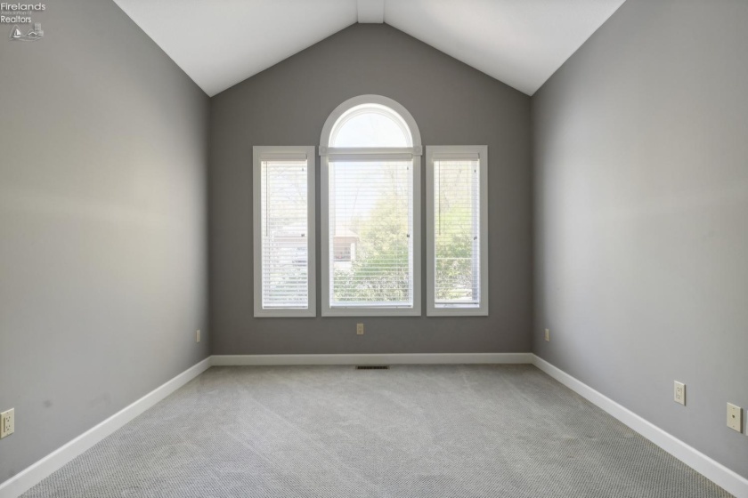 3580 Oak Lake Drive, Port Clinton, 43452, 3 Bedrooms Bedrooms, ,3 BathroomsBathrooms,Residential,For Sale,Oak Lake,20251392