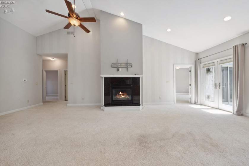 3580 Oak Lake Drive, Port Clinton, 43452, 3 Bedrooms Bedrooms, ,3 BathroomsBathrooms,Residential,For Sale,Oak Lake,20251392