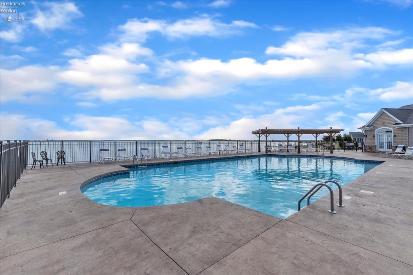 2622 Waterside Court, Marblehead, 43440, 3 Bedrooms Bedrooms, ,2 BathroomsBathrooms,Residential,For Sale,Waterside,20251387