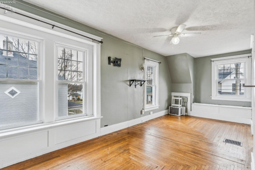 52 Hall Street, Tiffin, 44883, 3 Bedrooms Bedrooms, ,1 BathroomBathrooms,Residential,For Sale,Hall,20251324