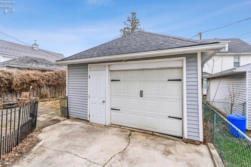 52 Hall Street, Tiffin, 44883, 3 Bedrooms Bedrooms, ,1 BathroomBathrooms,Residential,For Sale,Hall,20251324