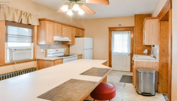 123 Hayes Avenue, Port Clinton, 43452, 3 Bedrooms Bedrooms, ,1 BathroomBathrooms,Residential,For Sale,Hayes,20251336 123 Hayes Avenue, Port Clinton, 43452, 3 Bedrooms Bedrooms, ,1 BathroomBathrooms,Residential,For Sale,Hayes,20251336