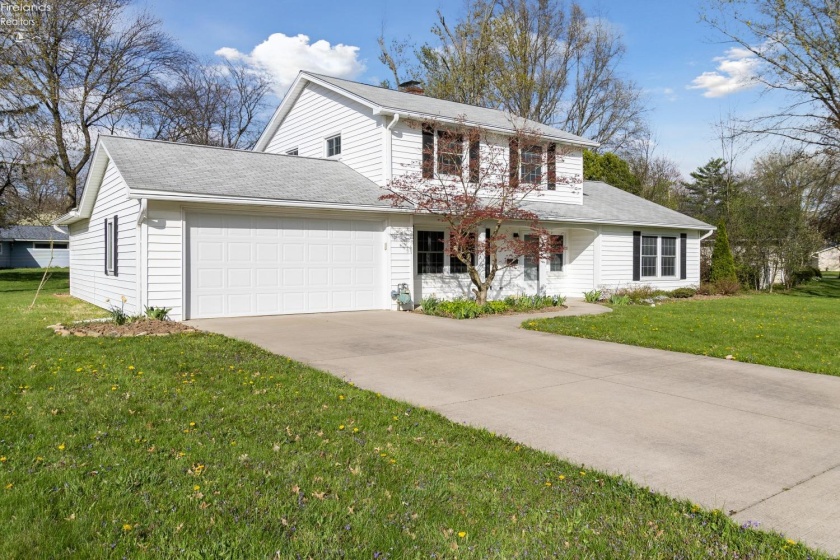 10 Robin Park Boulevard, Oberlin, 44074, 4 Bedrooms Bedrooms, ,4 BathroomsBathrooms,Residential,For Sale,Robin Park,20251471
