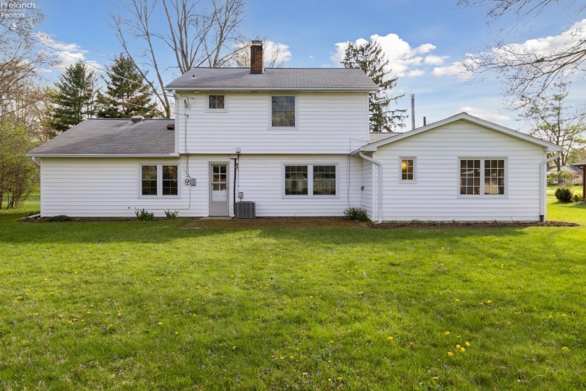 10 Robin Park Boulevard, Oberlin, 44074, 4 Bedrooms Bedrooms, ,4 BathroomsBathrooms,Residential,For Sale,Robin Park,20251471