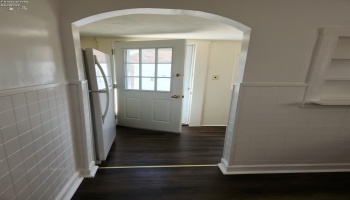 Small room off of the kitchen. Small room off of the kitchen.