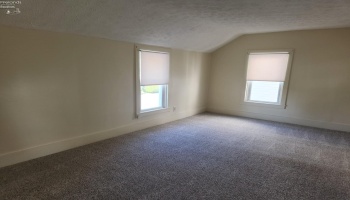 Master bedroom. Master bedroom.