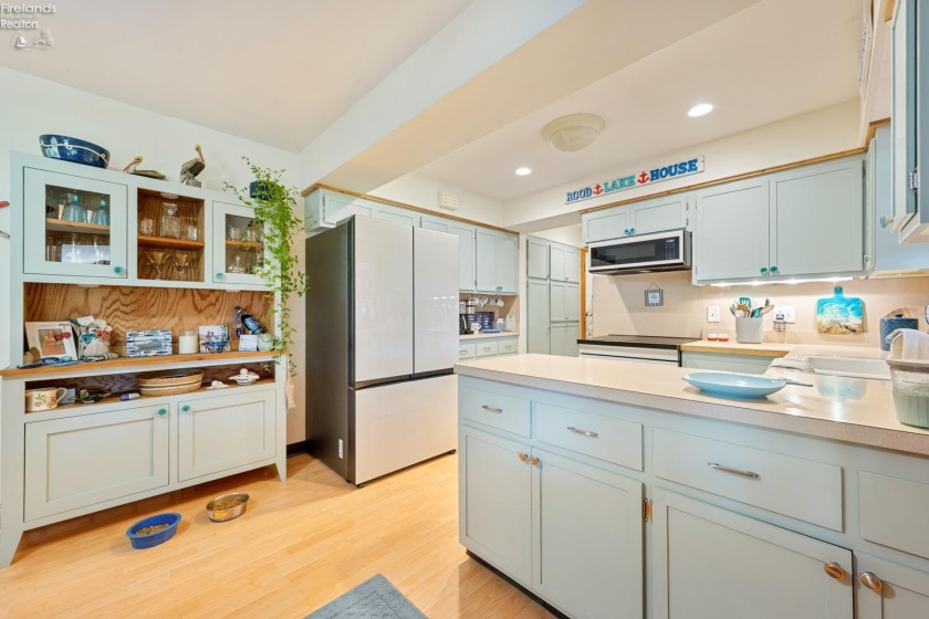 5516 Foxhaven Drive, Port Clinton, 43452, 2 Bedrooms Bedrooms, ,2 BathroomsBathrooms,Residential,For Sale,Foxhaven,20251504