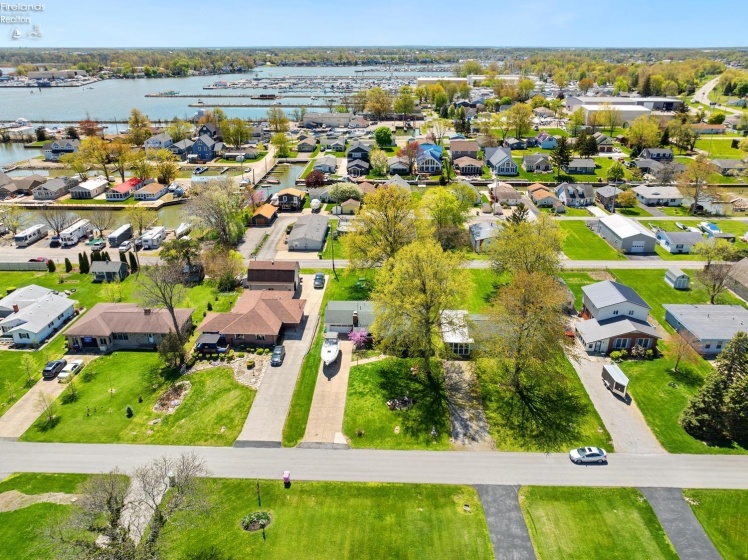 5516 Foxhaven Drive, Port Clinton, 43452, 2 Bedrooms Bedrooms, ,2 BathroomsBathrooms,Residential,For Sale,Foxhaven,20251504