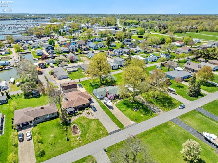 5516 Foxhaven Drive, Port Clinton, 43452, 2 Bedrooms Bedrooms, ,2 BathroomsBathrooms,Residential,For Sale,Foxhaven,20251504