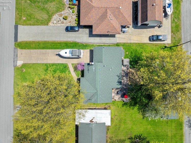 5516 Foxhaven Drive, Port Clinton, 43452, 2 Bedrooms Bedrooms, ,2 BathroomsBathrooms,Residential,For Sale,Foxhaven,20251504