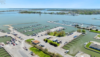 5516 Foxhaven Drive, Port Clinton, 43452, 2 Bedrooms Bedrooms, ,2 BathroomsBathrooms,Residential,For Sale,Foxhaven,20251504 5516 Foxhaven Drive, Port Clinton, 43452, 2 Bedrooms Bedrooms, ,2 BathroomsBathrooms,Residential,For Sale,Foxhaven,20251504