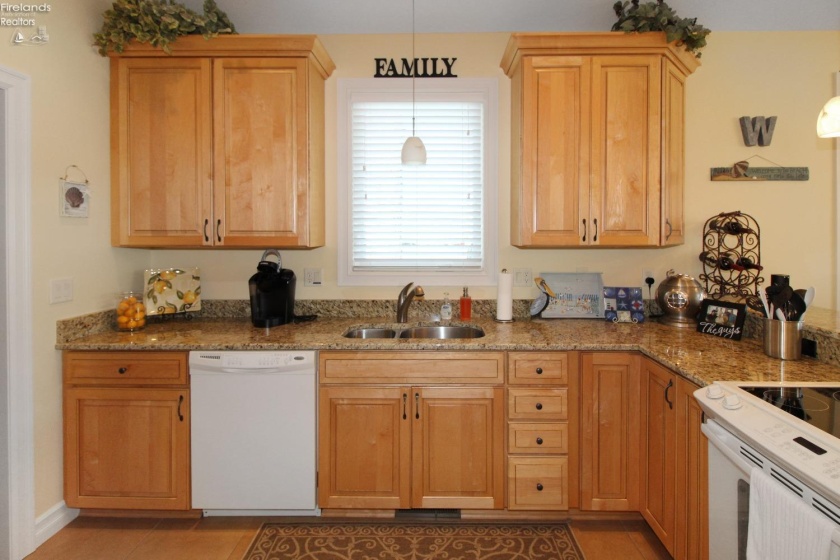 1239 Catawba Bay Drive, Port Clinton, 43452, 3 Bedrooms Bedrooms, ,2 BathroomsBathrooms,Residential,For Sale,Catawba Bay,20251362
