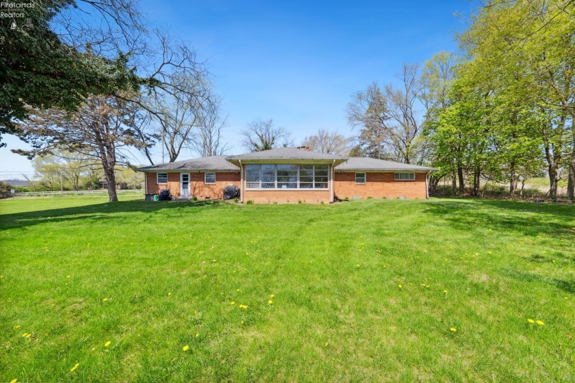 463 Catawba Road, Port Clinton, 43452, 3 Bedrooms Bedrooms, ,2 BathroomsBathrooms,Residential,For Sale,Catawba,20251491