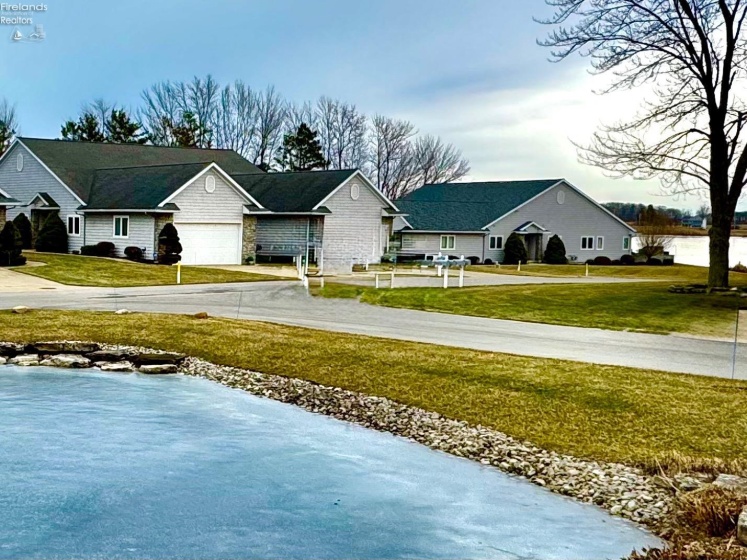 687 Hidden Harbor Drive, Port Clinton, 43452, 3 Bedrooms Bedrooms, ,2 BathroomsBathrooms,Residential,For Sale,Hidden Harbor,20251498