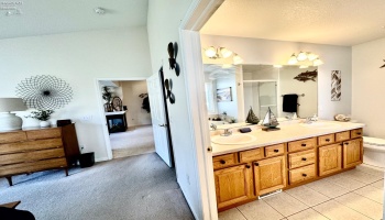687 Hidden Harbor Drive, Port Clinton, 43452, 3 Bedrooms Bedrooms, ,2 BathroomsBathrooms,Residential,For Sale,Hidden Harbor,20251498