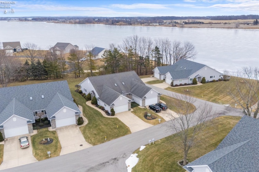 687 Hidden Harbor Drive, Port Clinton, 43452, 3 Bedrooms Bedrooms, ,2 BathroomsBathrooms,Residential,For Sale,Hidden Harbor,20251498