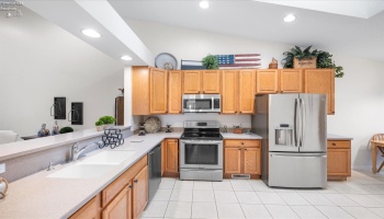 687 Hidden Harbor Drive, Port Clinton, 43452, 3 Bedrooms Bedrooms, ,2 BathroomsBathrooms,Residential,For Sale,Hidden Harbor,20251498
