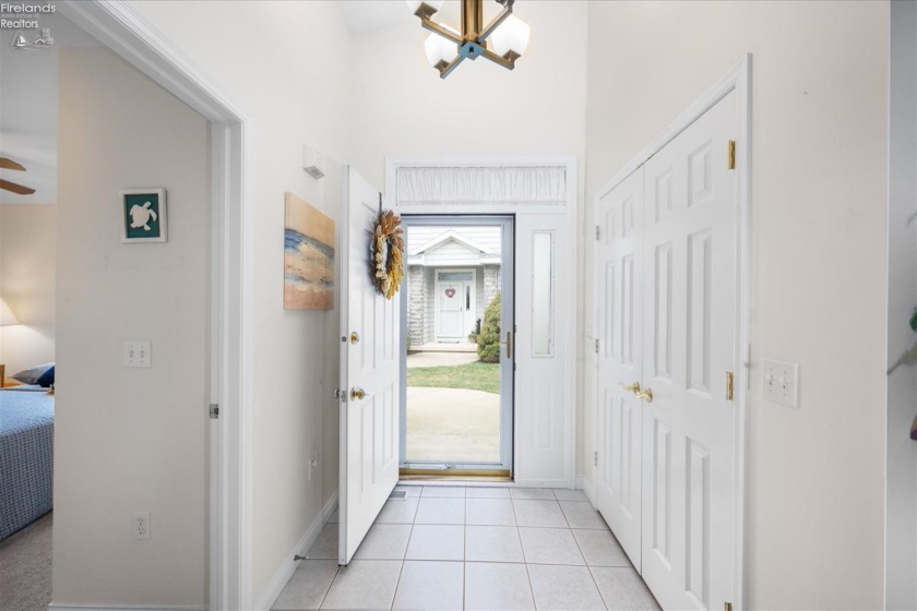 687 Hidden Harbor Drive, Port Clinton, 43452, 3 Bedrooms Bedrooms, ,2 BathroomsBathrooms,Residential,For Sale,Hidden Harbor,20251498