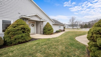 687 Hidden Harbor Drive, Port Clinton, 43452, 3 Bedrooms Bedrooms, ,2 BathroomsBathrooms,Residential,For Sale,Hidden Harbor,20251498