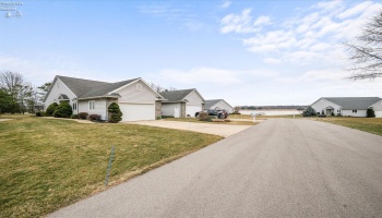 687 Hidden Harbor Drive, Port Clinton, 43452, 3 Bedrooms Bedrooms, ,2 BathroomsBathrooms,Residential,For Sale,Hidden Harbor,20251498