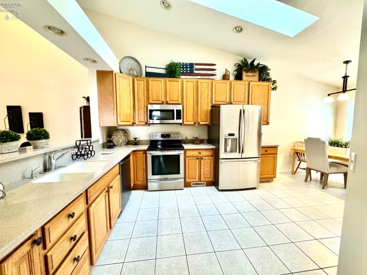 687 Hidden Harbor Drive, Port Clinton, 43452, 3 Bedrooms Bedrooms, ,2 BathroomsBathrooms,Residential,For Sale,Hidden Harbor,20251498