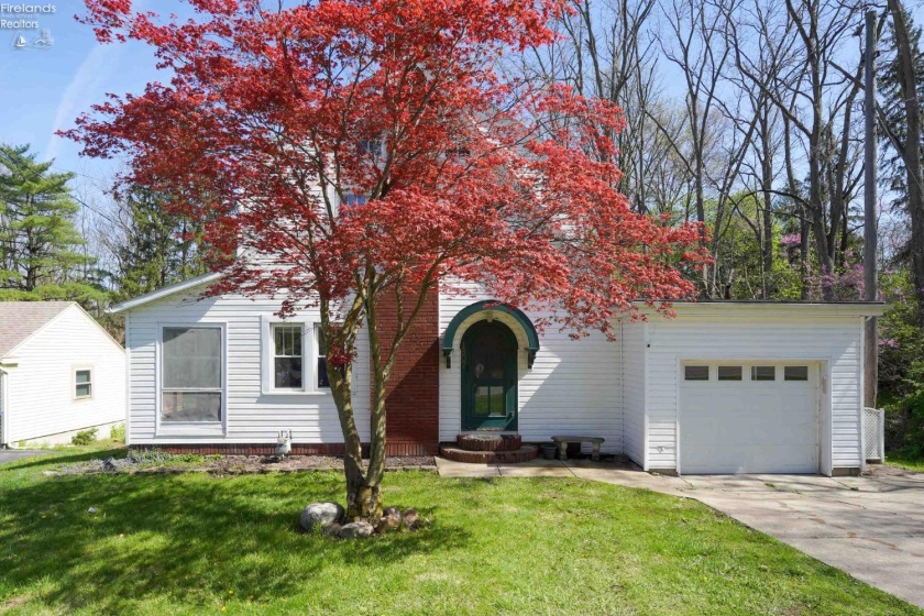 1807 Buckland Avenue, Fremont, 43420, 3 Bedrooms Bedrooms, ,2 BathroomsBathrooms,Residential,For Sale,Buckland,20251464