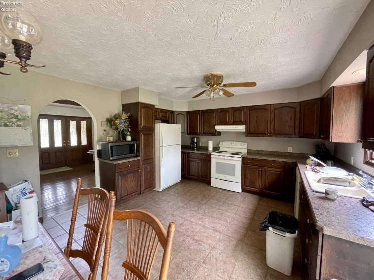 1995 Claus Road, Vermilion, 44089, 3 Bedrooms Bedrooms, ,3 BathroomsBathrooms,Residential,For Sale,Claus,20251348