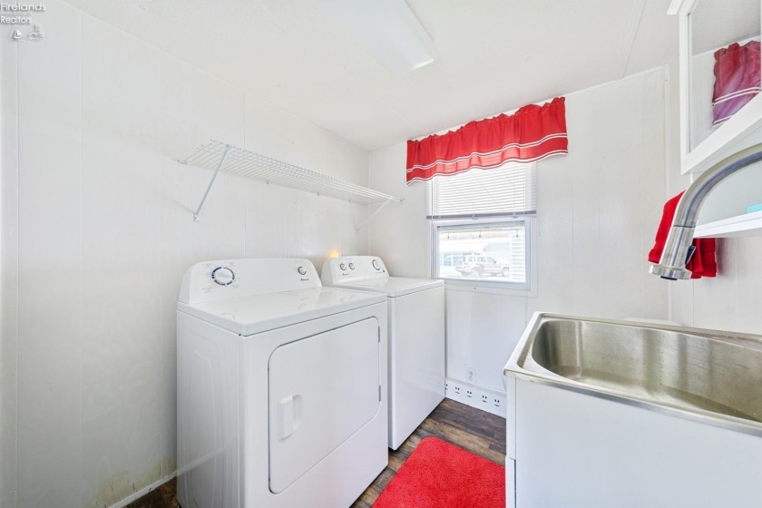 8175 Northshore Boulevard, Marblehead, 43440, 2 Bedrooms Bedrooms, ,2 BathroomsBathrooms,Residential,For Sale,Northshore,20251543
