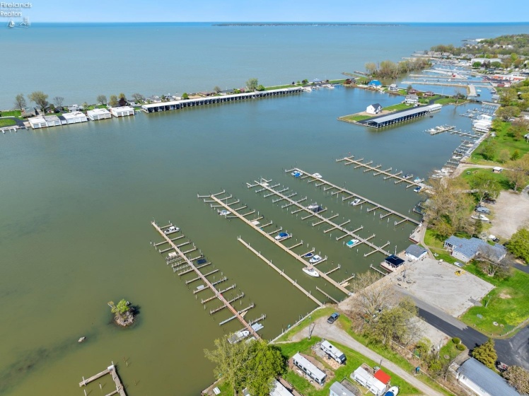 8175 Northshore Boulevard, Marblehead, 43440, 2 Bedrooms Bedrooms, ,2 BathroomsBathrooms,Residential,For Sale,Northshore,20251543
