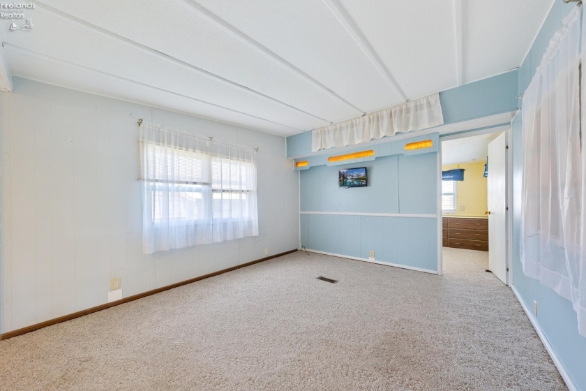 8175 Northshore Boulevard, Marblehead, 43440, 2 Bedrooms Bedrooms, ,2 BathroomsBathrooms,Residential,For Sale,Northshore,20251543