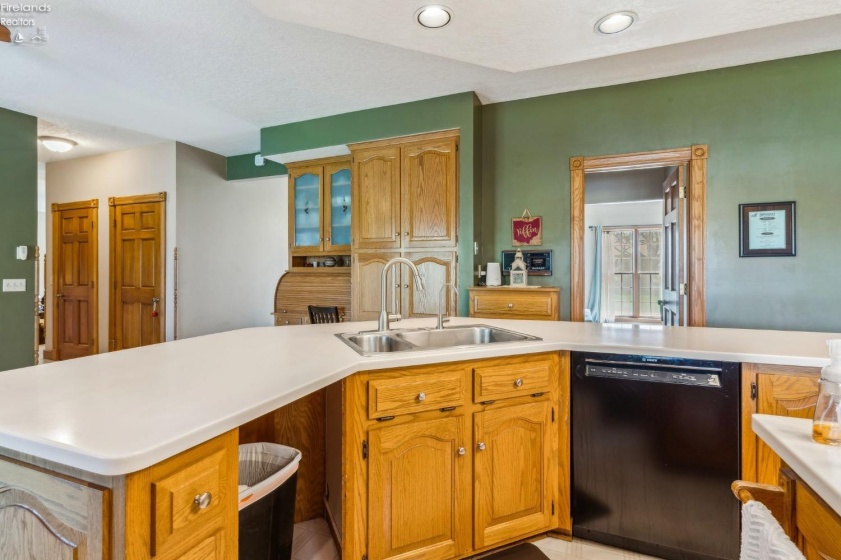 125 Woodmere Drive, Tiffin, 44883, 6 Bedrooms Bedrooms, ,5 BathroomsBathrooms,Residential,For Sale,Woodmere,20251571