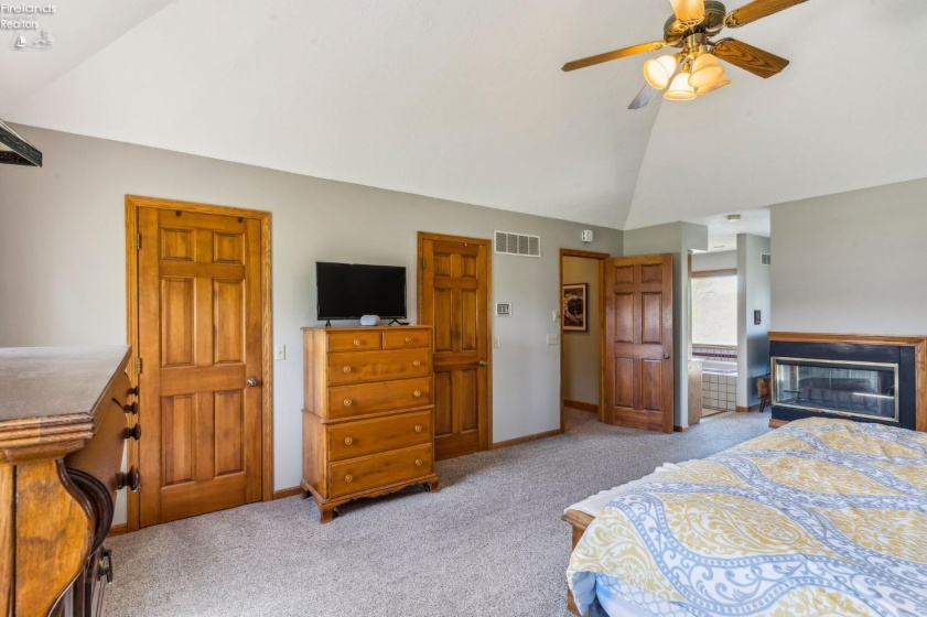 125 Woodmere Drive, Tiffin, 44883, 6 Bedrooms Bedrooms, ,5 BathroomsBathrooms,Residential,For Sale,Woodmere,20251571