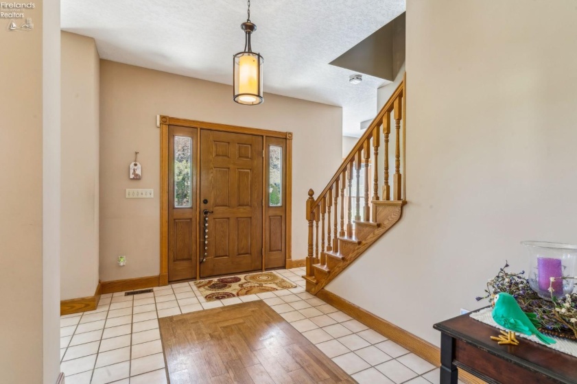 125 Woodmere Drive, Tiffin, 44883, 6 Bedrooms Bedrooms, ,5 BathroomsBathrooms,Residential,For Sale,Woodmere,20251571