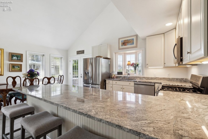 2951 Chickadee, Port Clinton, 43452, 4 Bedrooms Bedrooms, ,3 BathroomsBathrooms,Residential,For Sale,Chickadee,20251445