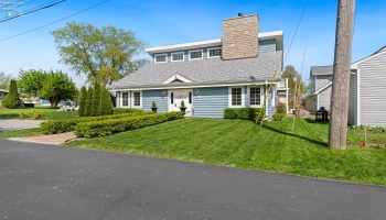 2951 Chickadee, Port Clinton, 43452, 4 Bedrooms Bedrooms, ,3 BathroomsBathrooms,Residential,For Sale,Chickadee,20251445