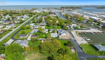 2951 Chickadee, Port Clinton, 43452, 4 Bedrooms Bedrooms, ,3 BathroomsBathrooms,Residential,For Sale,Chickadee,20251445
