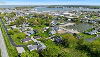 2951 Chickadee, Port Clinton, 43452, 4 Bedrooms Bedrooms, ,3 BathroomsBathrooms,Residential,For Sale,Chickadee,20251445