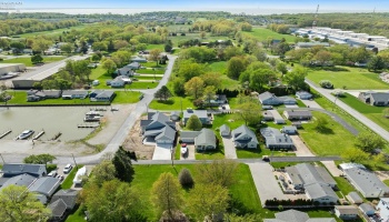 2951 Chickadee, Port Clinton, 43452, 4 Bedrooms Bedrooms, ,3 BathroomsBathrooms,Residential,For Sale,Chickadee,20251445