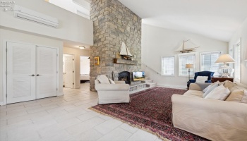 2951 Chickadee, Port Clinton, 43452, 4 Bedrooms Bedrooms, ,3 BathroomsBathrooms,Residential,For Sale,Chickadee,20251445