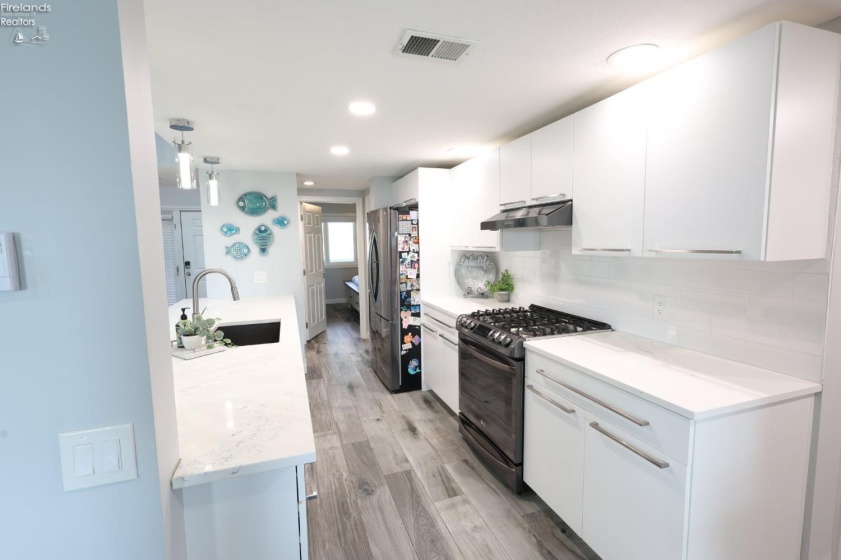 645 Mariner Village, Huron, 44839, 3 Bedrooms Bedrooms, ,3 BathroomsBathrooms,Residential,For Sale,Mariner Village,20251587