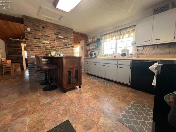 224 Us Highway 250, New London, 44851, 3 Bedrooms Bedrooms, ,2 BathroomsBathrooms,Residential,For Sale,Us Highway 250,20251318